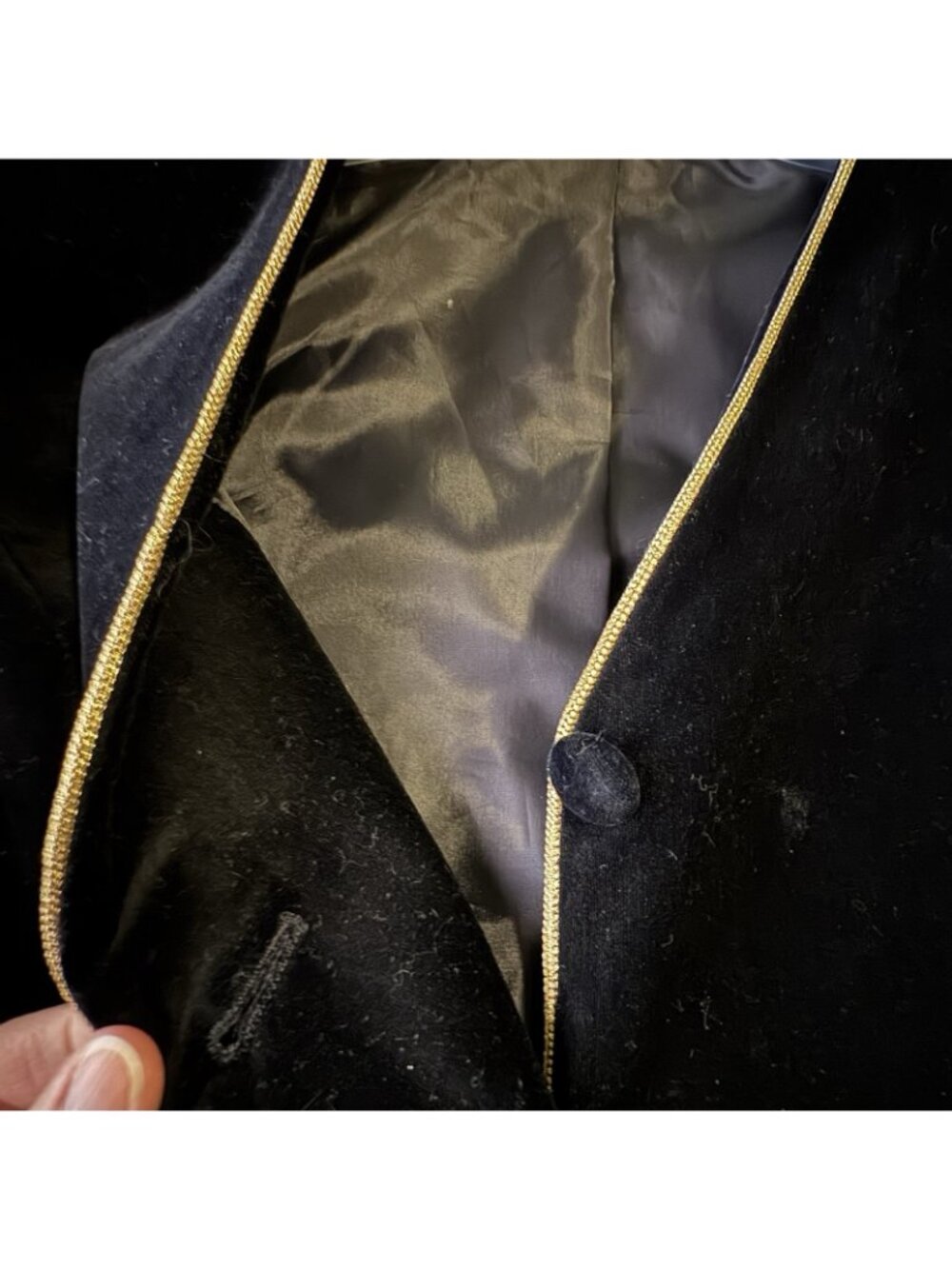 Black Velvet Bolero Jacket Women's Size 14 Gold Piping Lined Buttons Vintage 90s - Picture 8 of 15